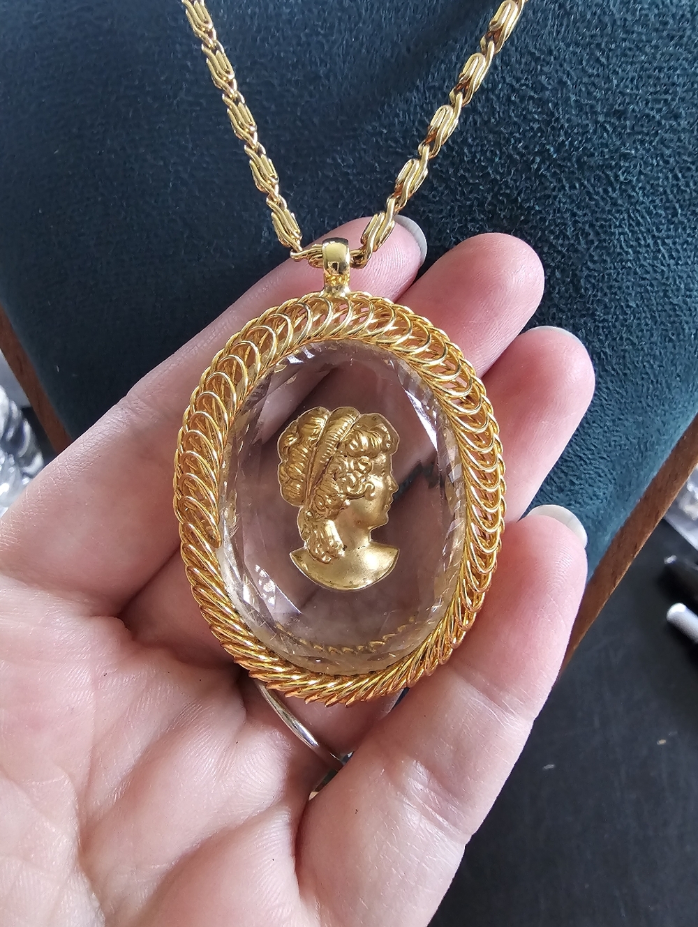 Vintage Cameo Necklace - Picture 3 of 6